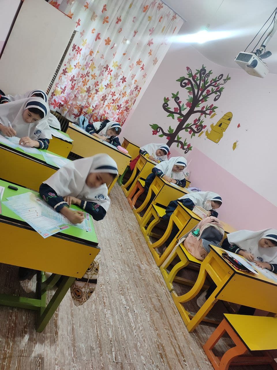 دبستان دخترانه پویش